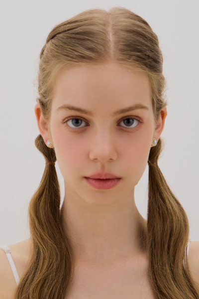 法式碧藍珍珠。銀針耳環