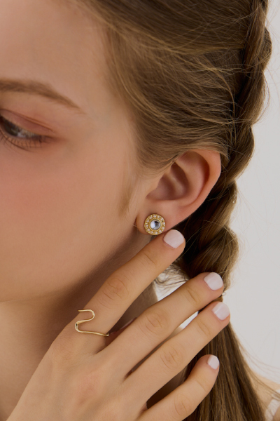 法式碧藍珍珠。銀針耳環