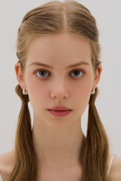 經典水滴C型。銀針耳環(銀)