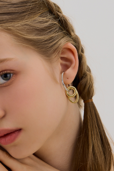 雙色圈型設計。夾式耳環