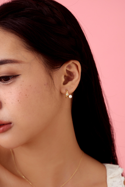 雙層愛心鋯石珍珠。銀針耳環