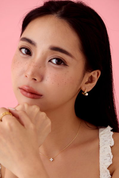 雙層愛心鋯石珍珠。銀針耳環