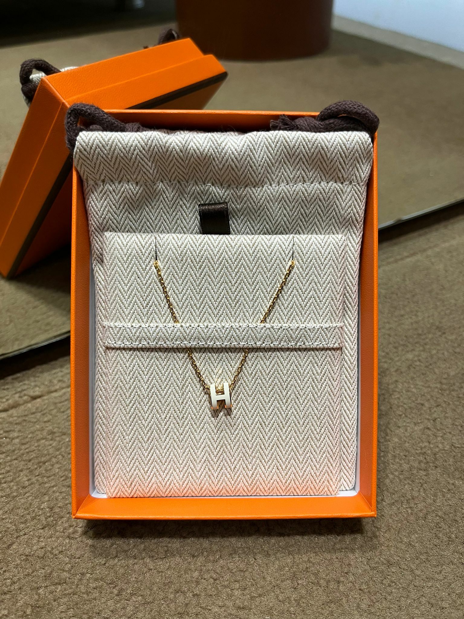 Mini pop H necklace 01 blanc CC