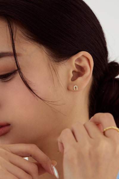 迷你小U鋯光。銀針耳環