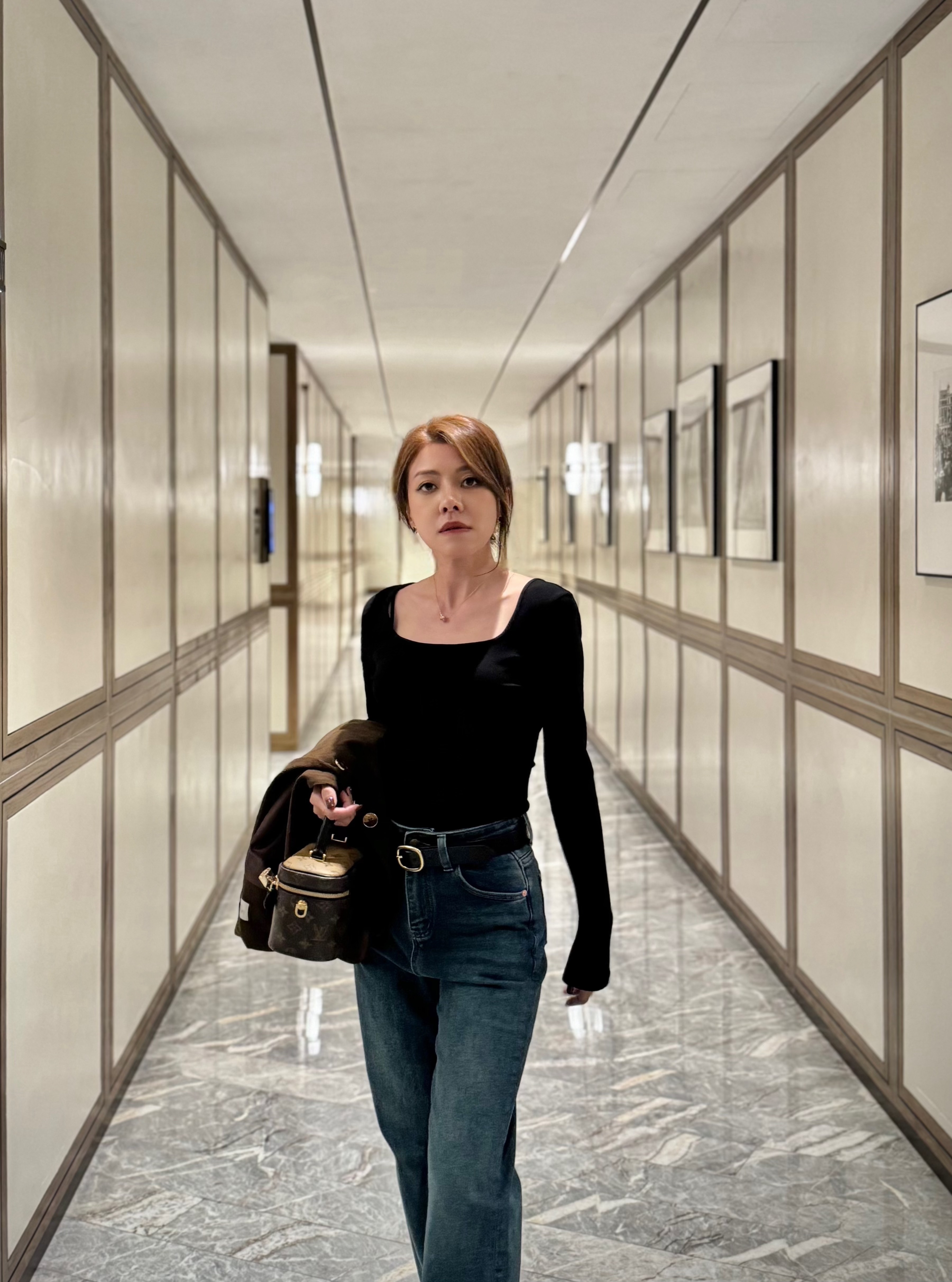 Scoop Neck Flare Hem Sleeves Fitted Rib Top_TP2412L12