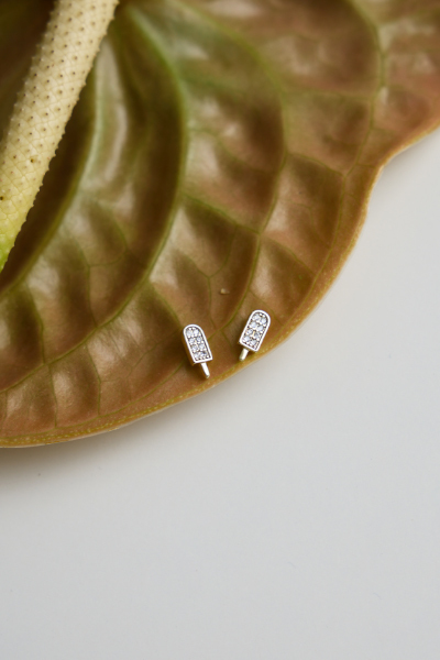 迷你冰之鑽。銀針耳環