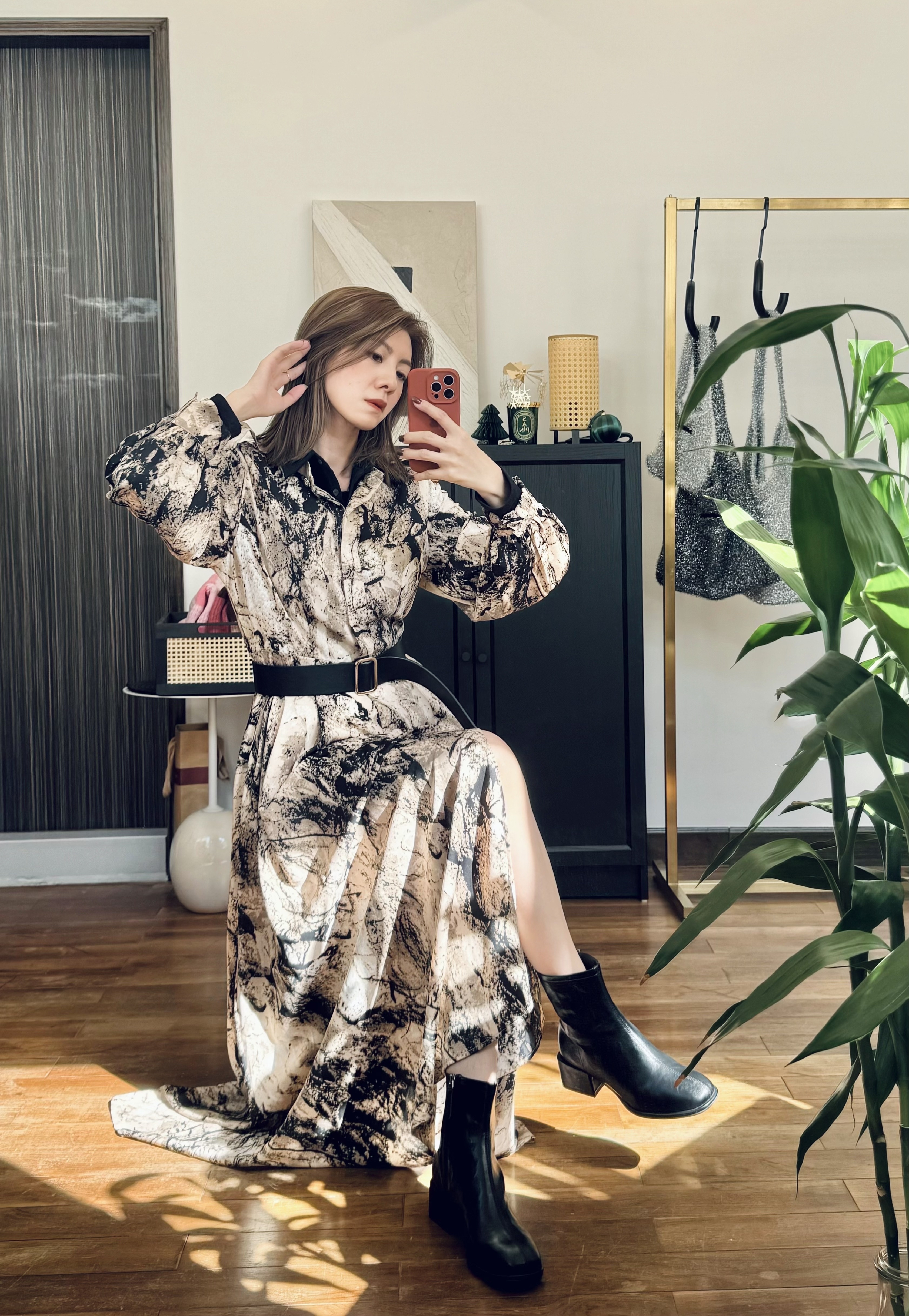 Graphic-Printed Belted Maxi Shirt Dress With Twilly_DS243L18