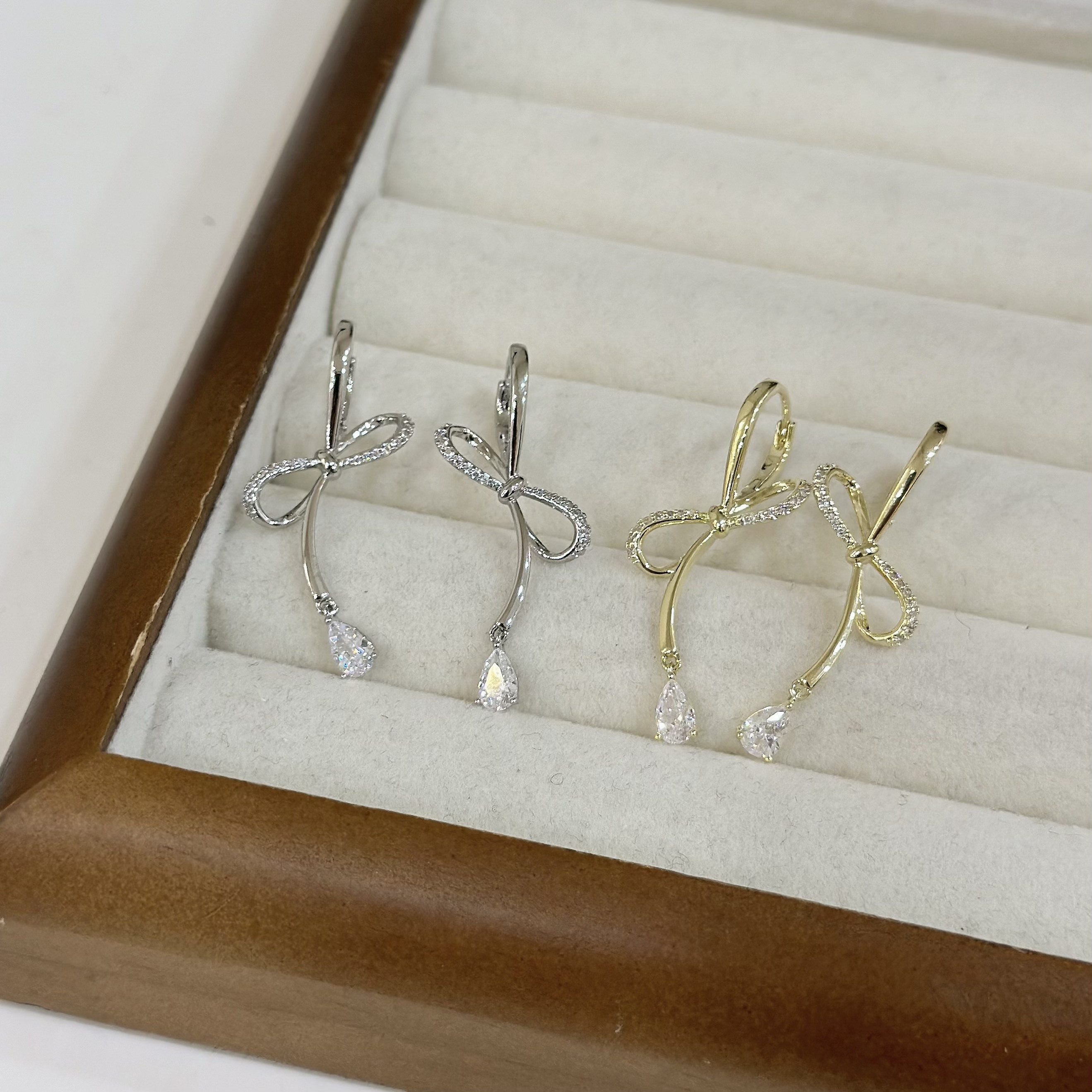 504蝴蝶結水滴鑽易扣