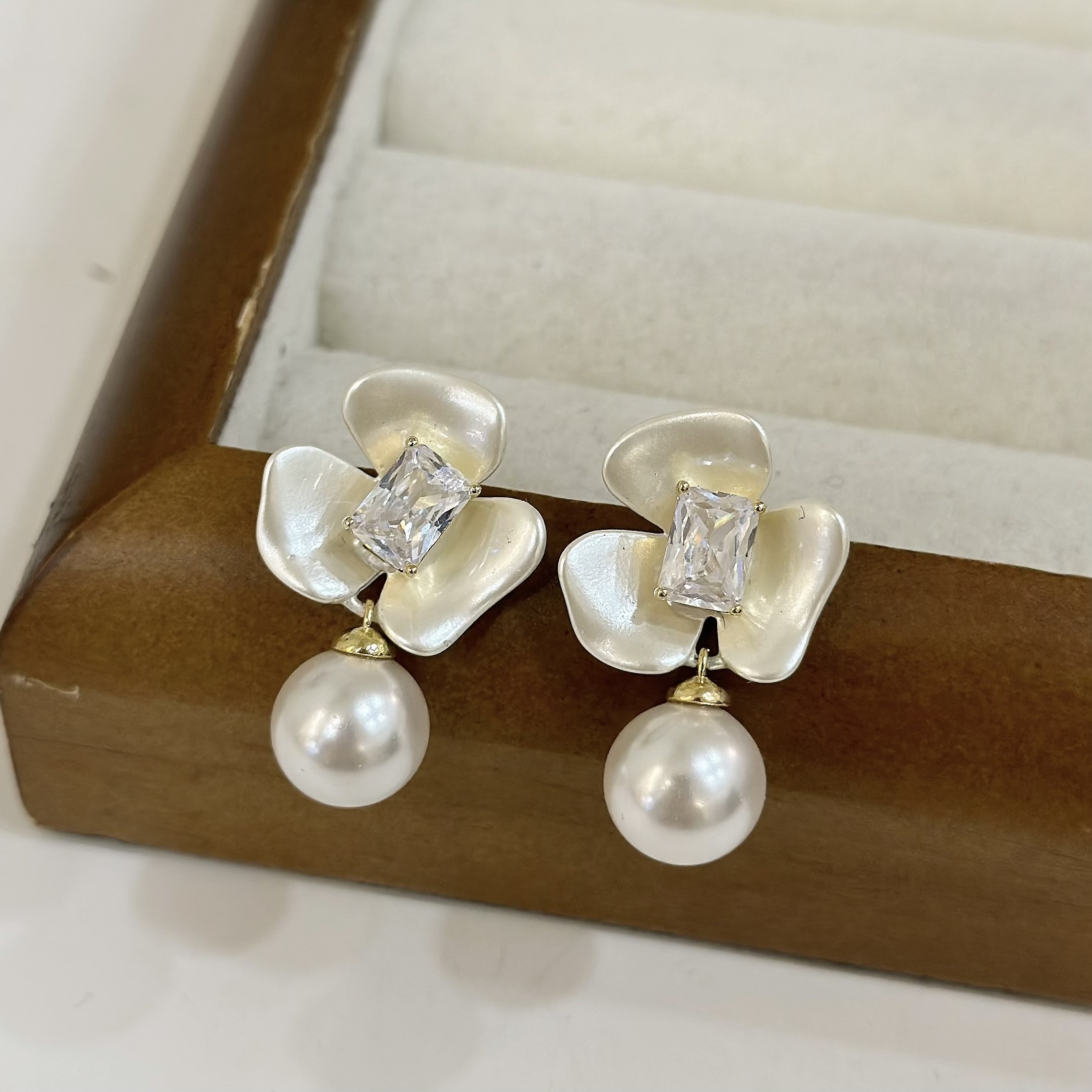 506方鑽花朵珍珠垂吊