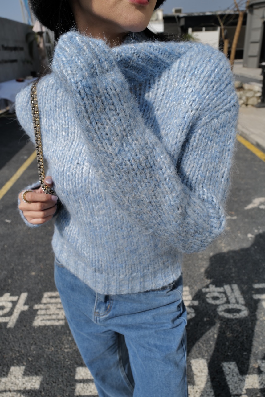 墊肩立領粗針織短版上衣*4色