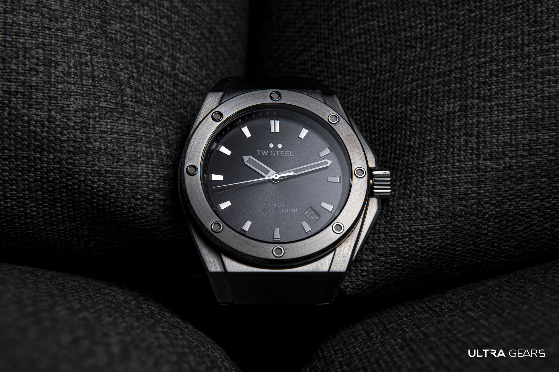 TW Steel CEO TECH 全鋼深灰面大三針 CE4108