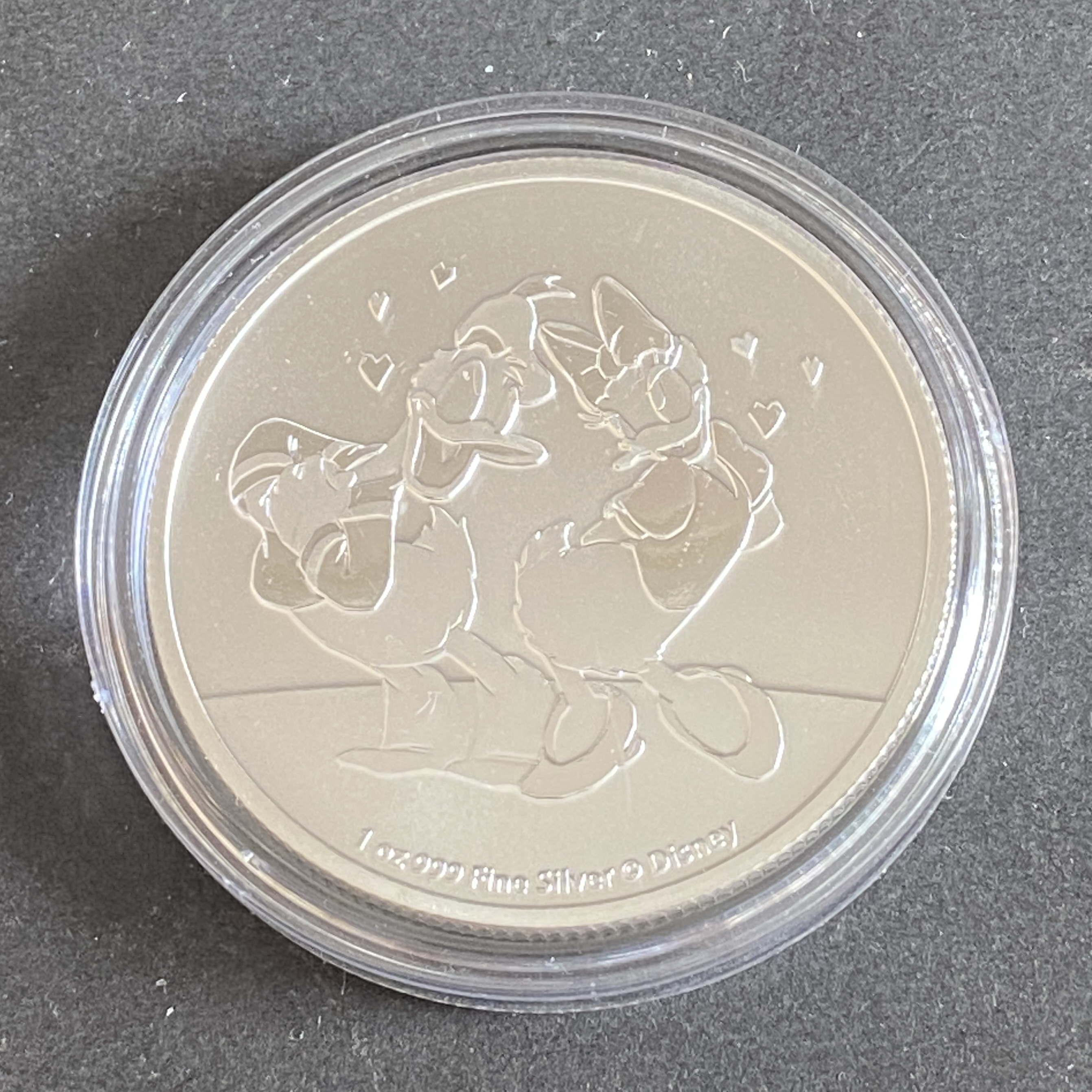 2021, Niue Island 1oz Disney Donald Duck silver coin (99.9% pure silver)