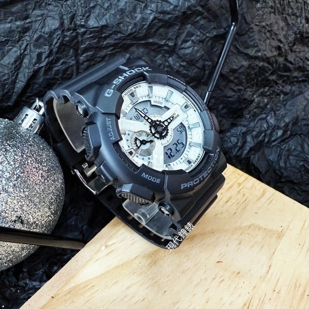 【G-SHOCK】黑白經典雙顯電子錶GA-110WD-1A 51.2mm 現代鐘錶