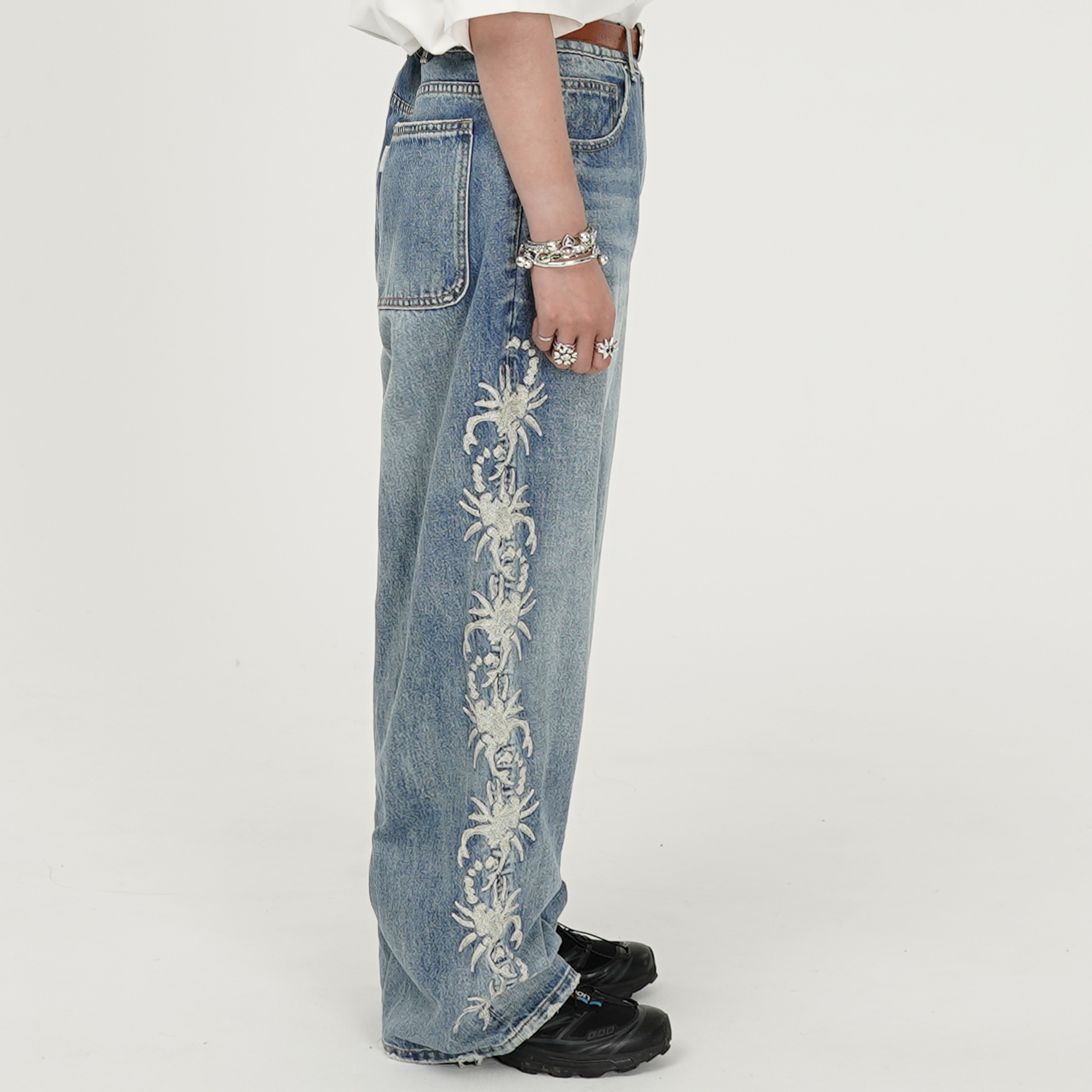 【2024年】お歳暮ギフト Scorp Stripe Unfair Is Life Jeans 24FW - パンツ