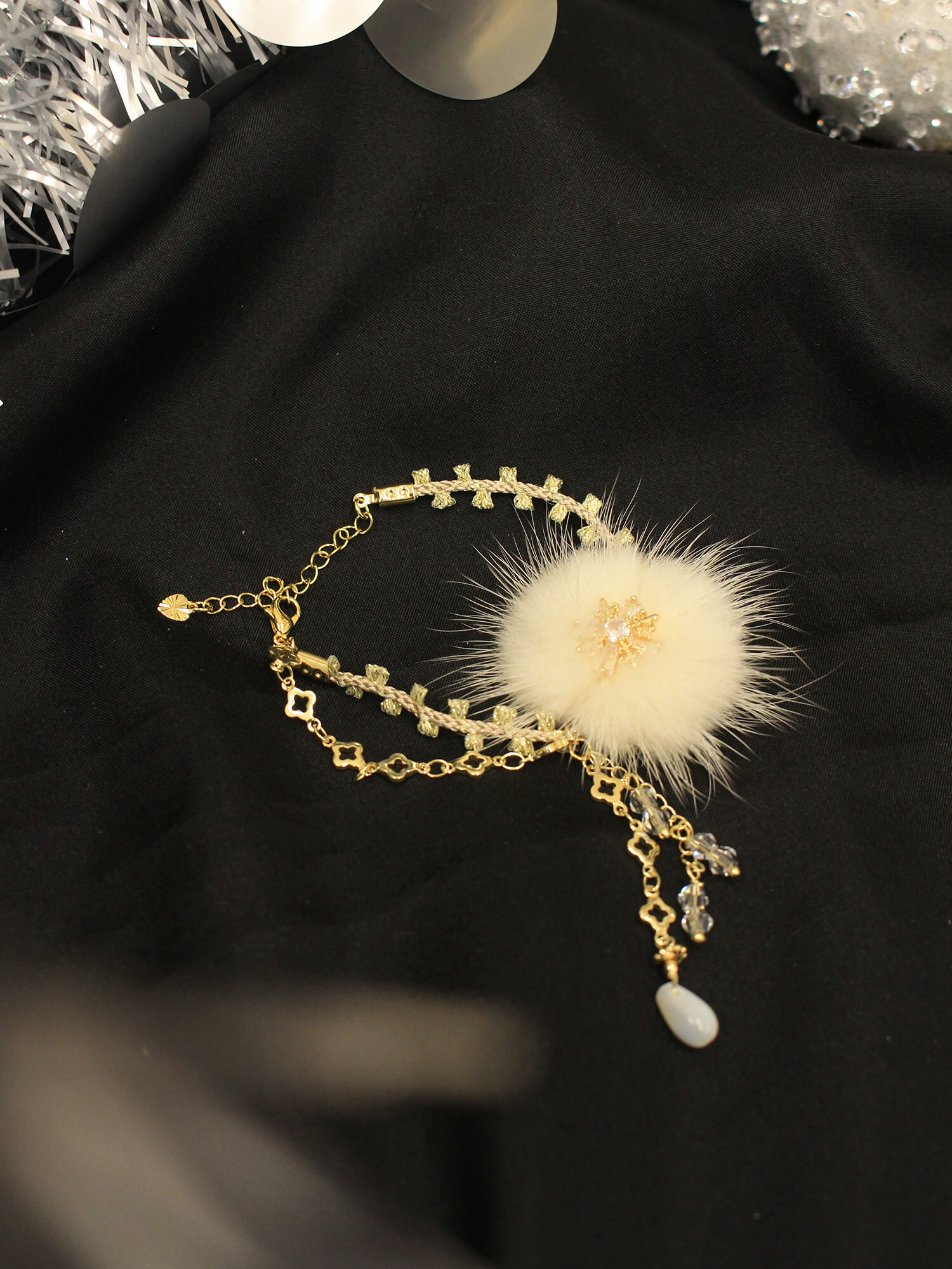 軟萌救星。MUCHAT手作14KGP貝殼雪花毛球手鍊