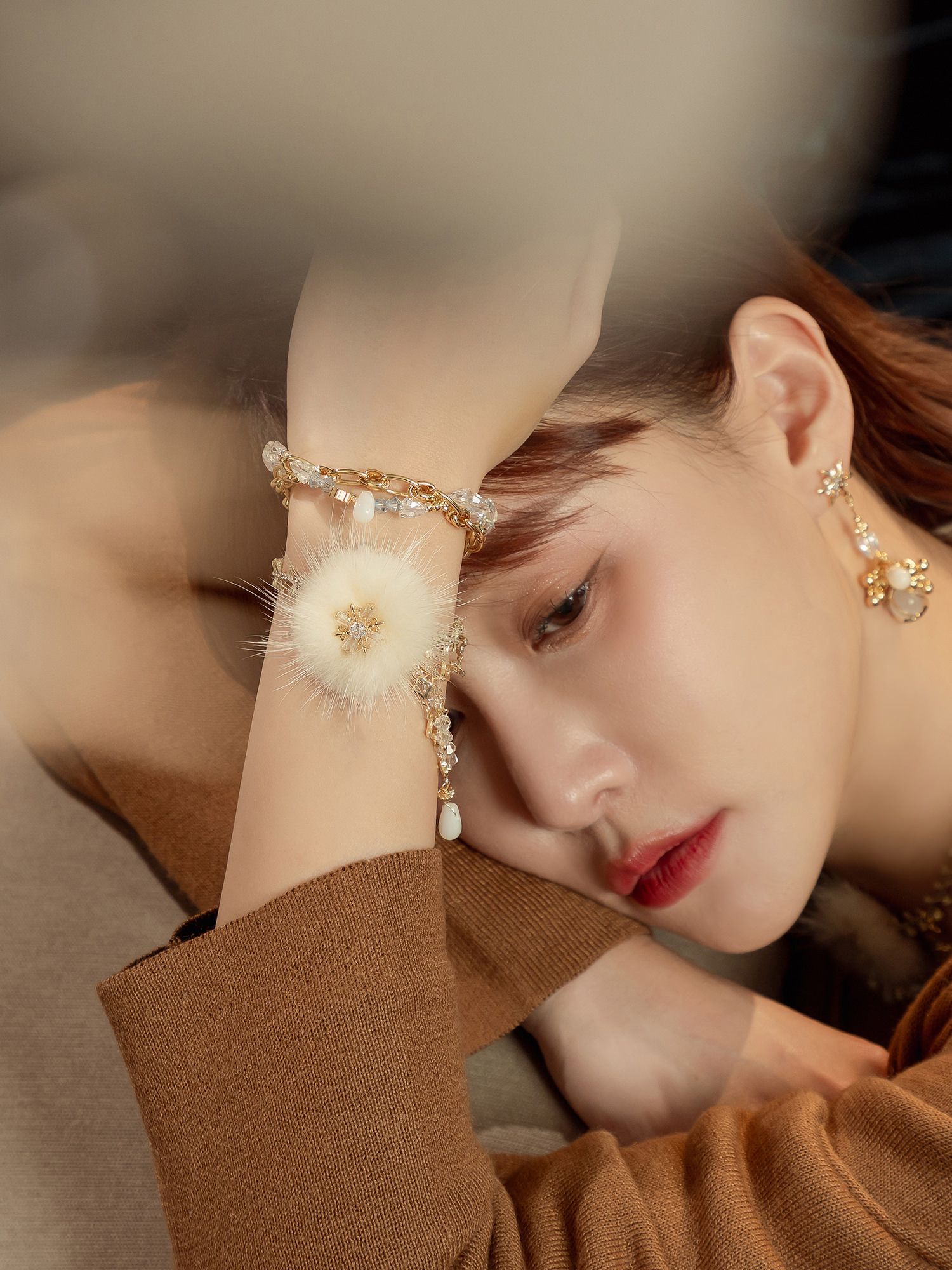 軟萌救星。MUCHAT手作14KGP貝殼雪花毛球手鍊