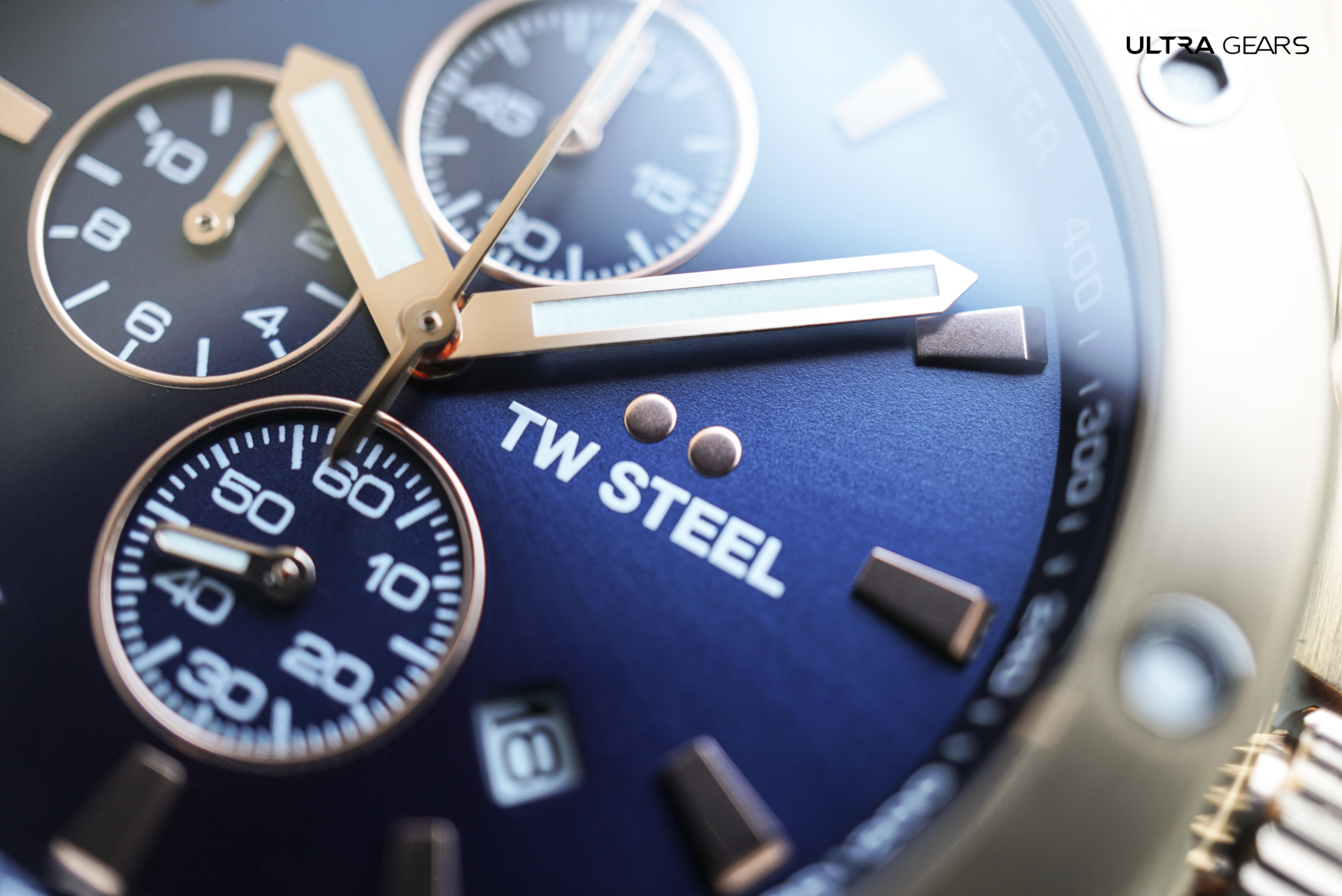 TW Steel CEO TECH 玫瑰金藍面計時碼錶 CE4106