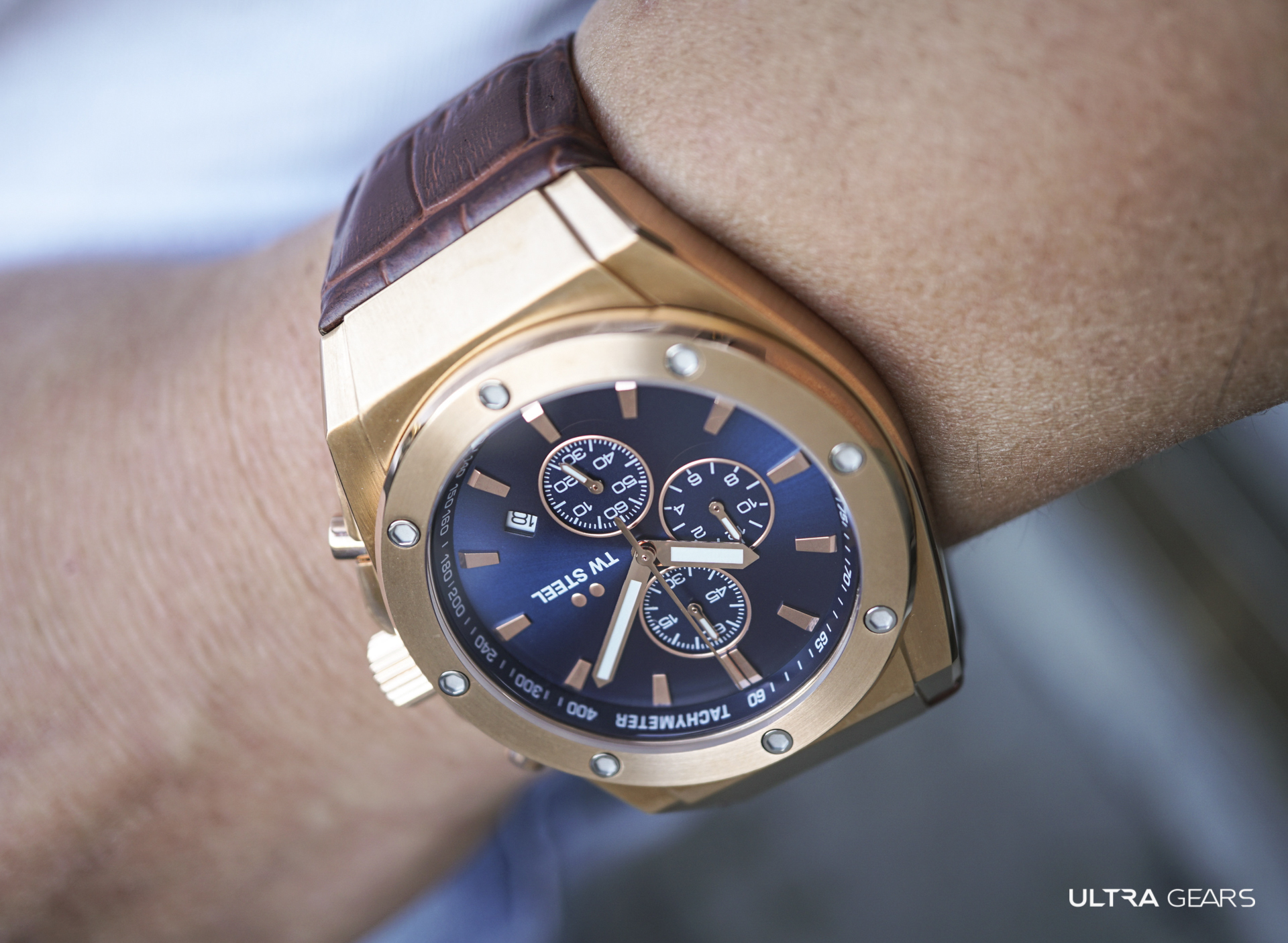 TW Steel CEO TECH 玫瑰金藍面計時碼錶 CE4106