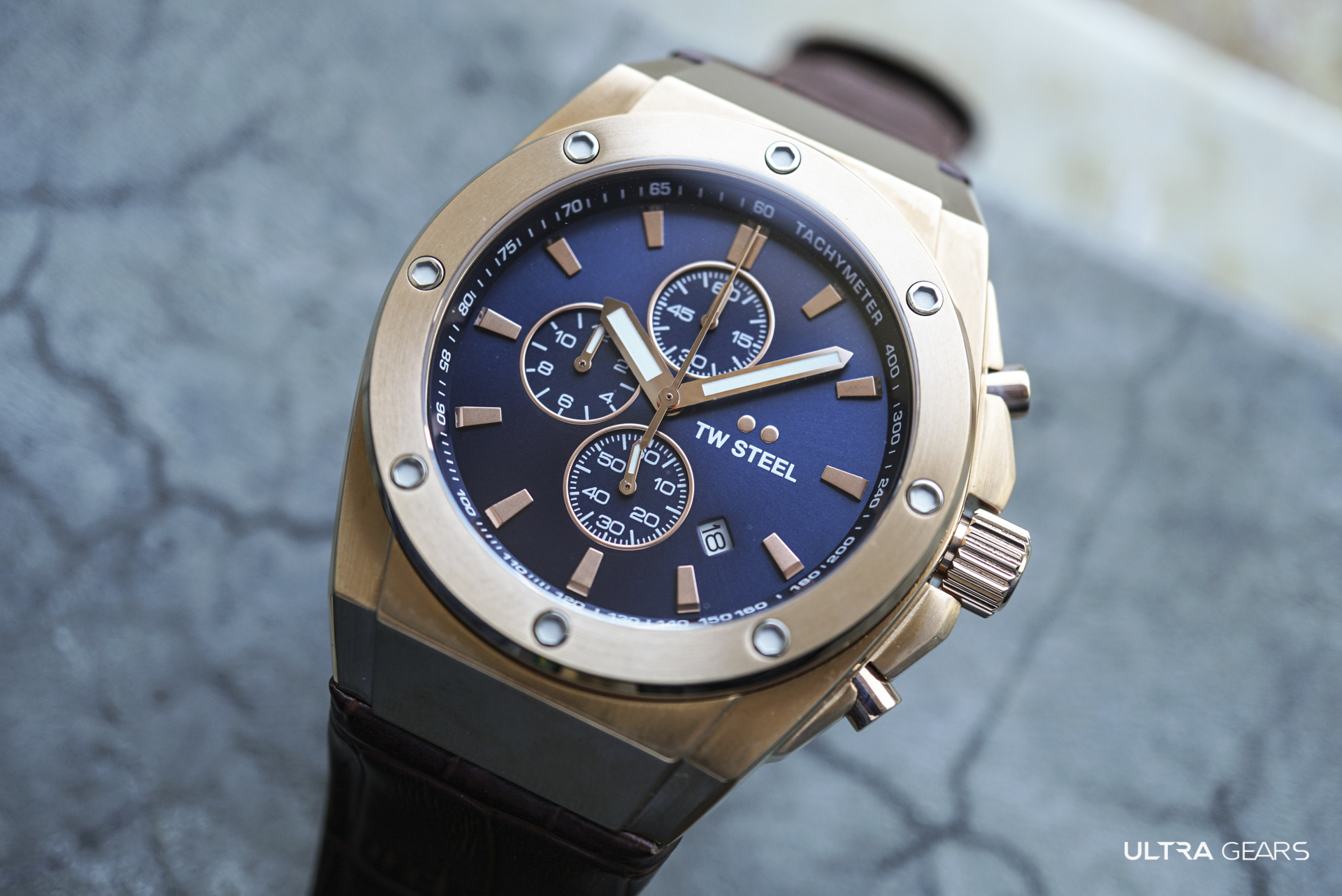 TW Steel CEO TECH 玫瑰金藍面計時碼錶 CE4106