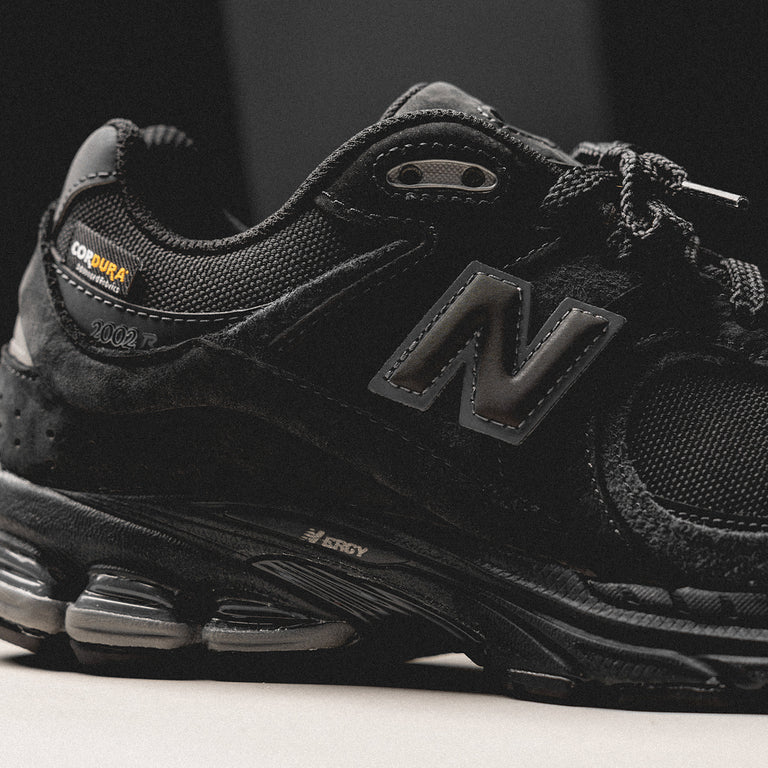 NEW BALANCE x CORDURA® 抗撕裂材質 2002R  鋁黑配色