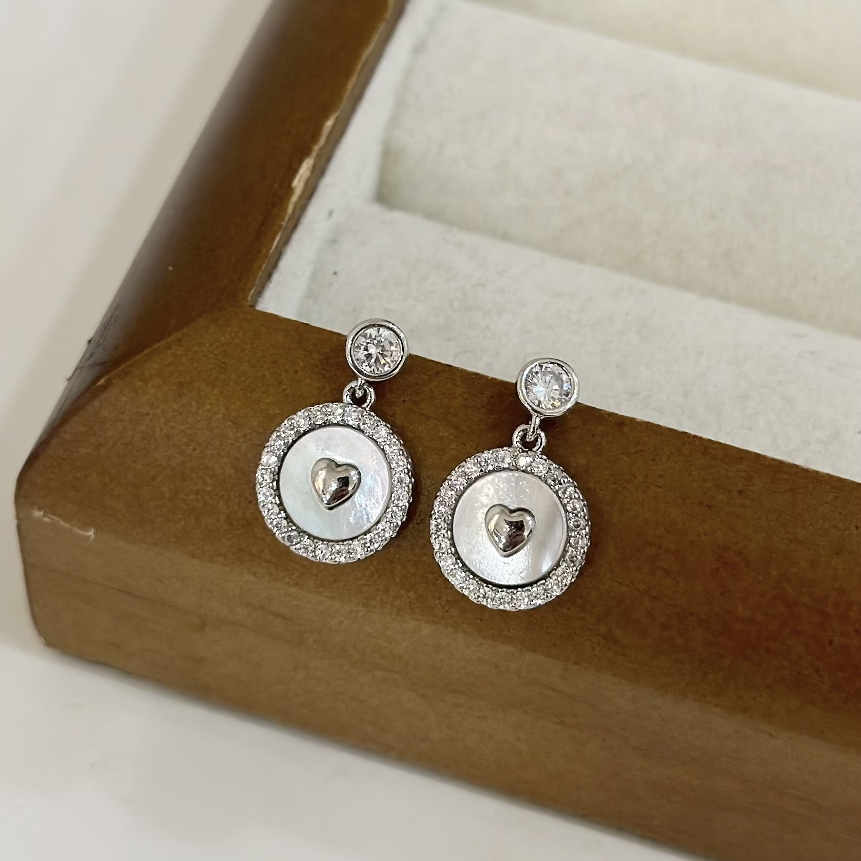 27排鑽貝殼圓形愛心垂吊