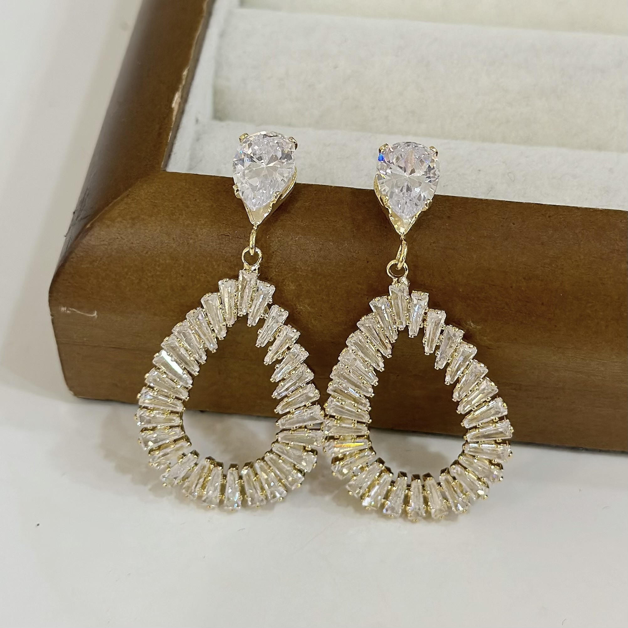 38鋯石水滴大款垂吊