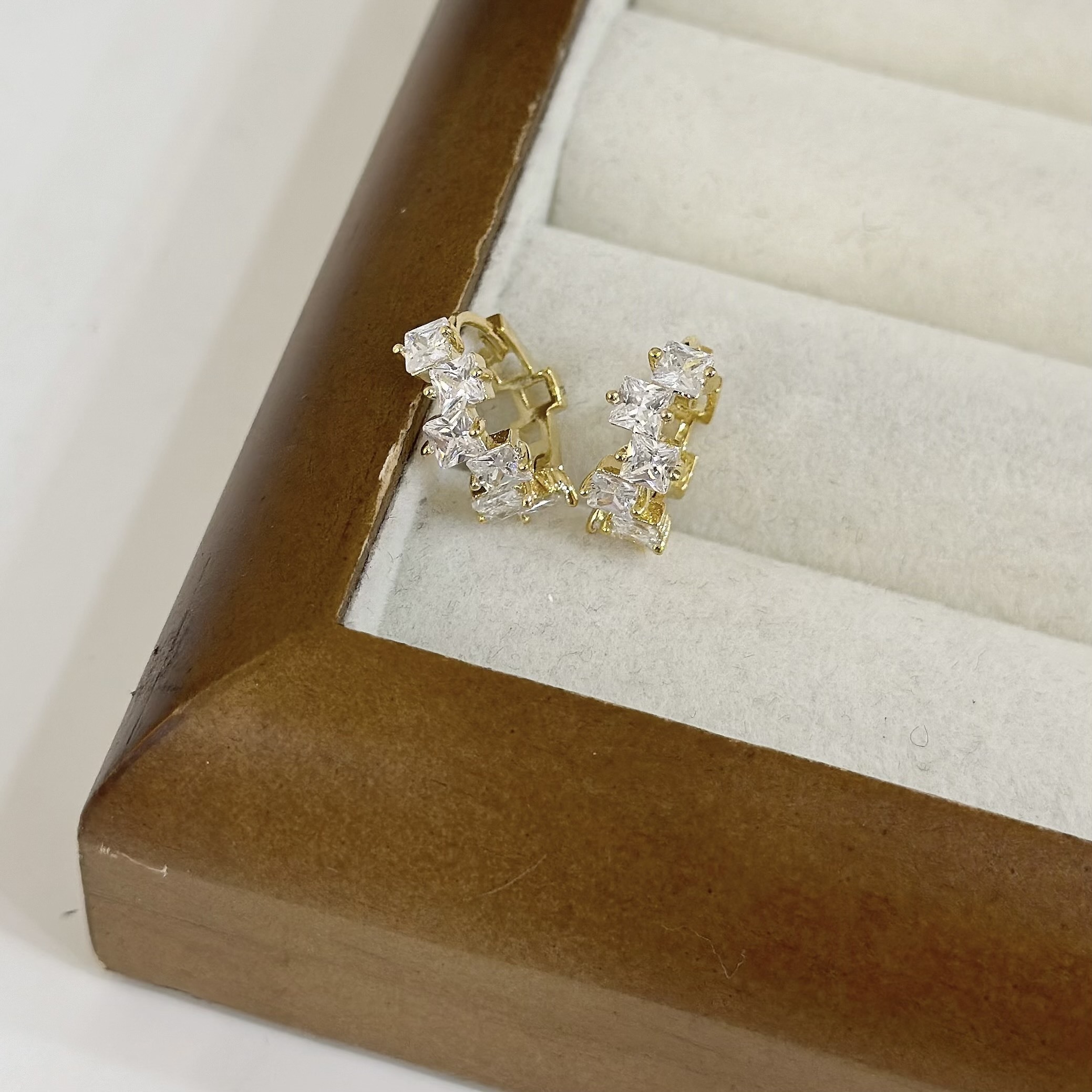 57方塊鋯石易扣