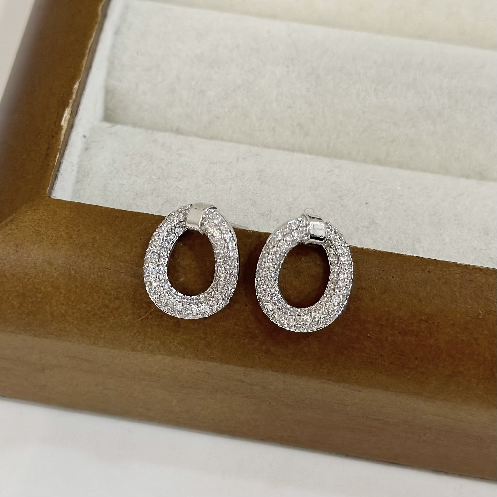 62滿鑽曲形耳針