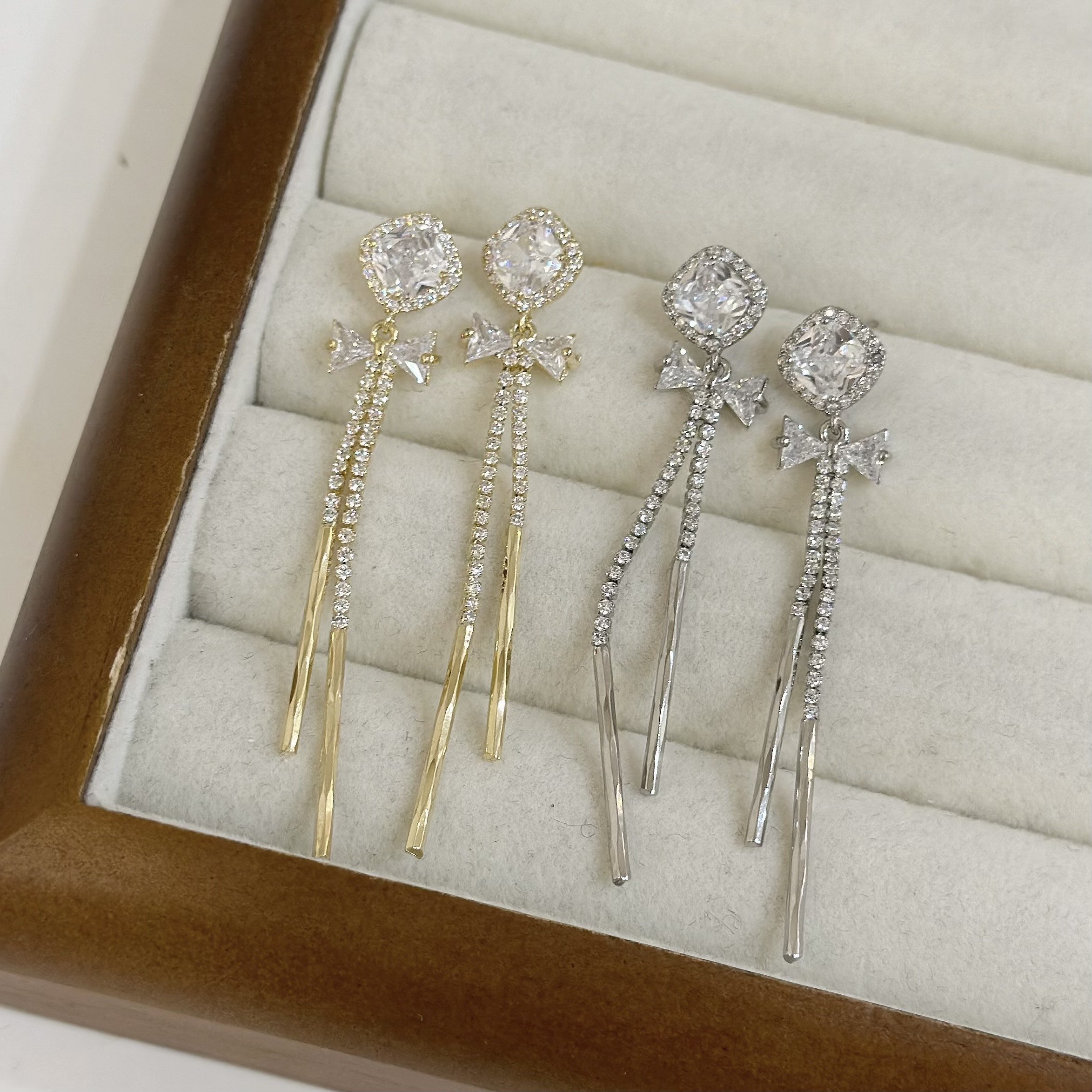 76滿鑽方塊鋯石蝴蝶結垂吊