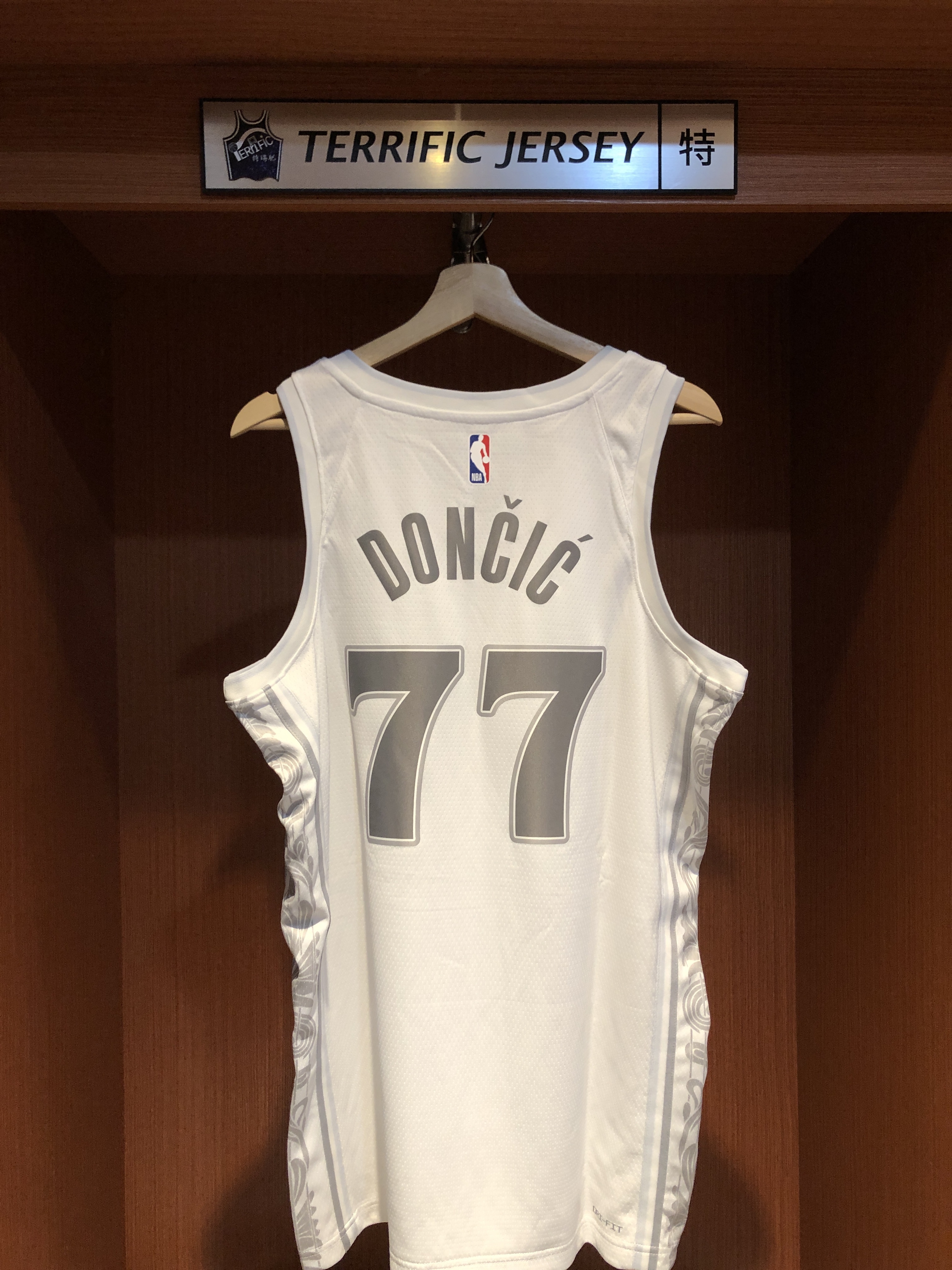 NBA球衣 Luka Doncic 達拉斯小牛城市 City Nike Swingman 球迷版 熱轉印 全新