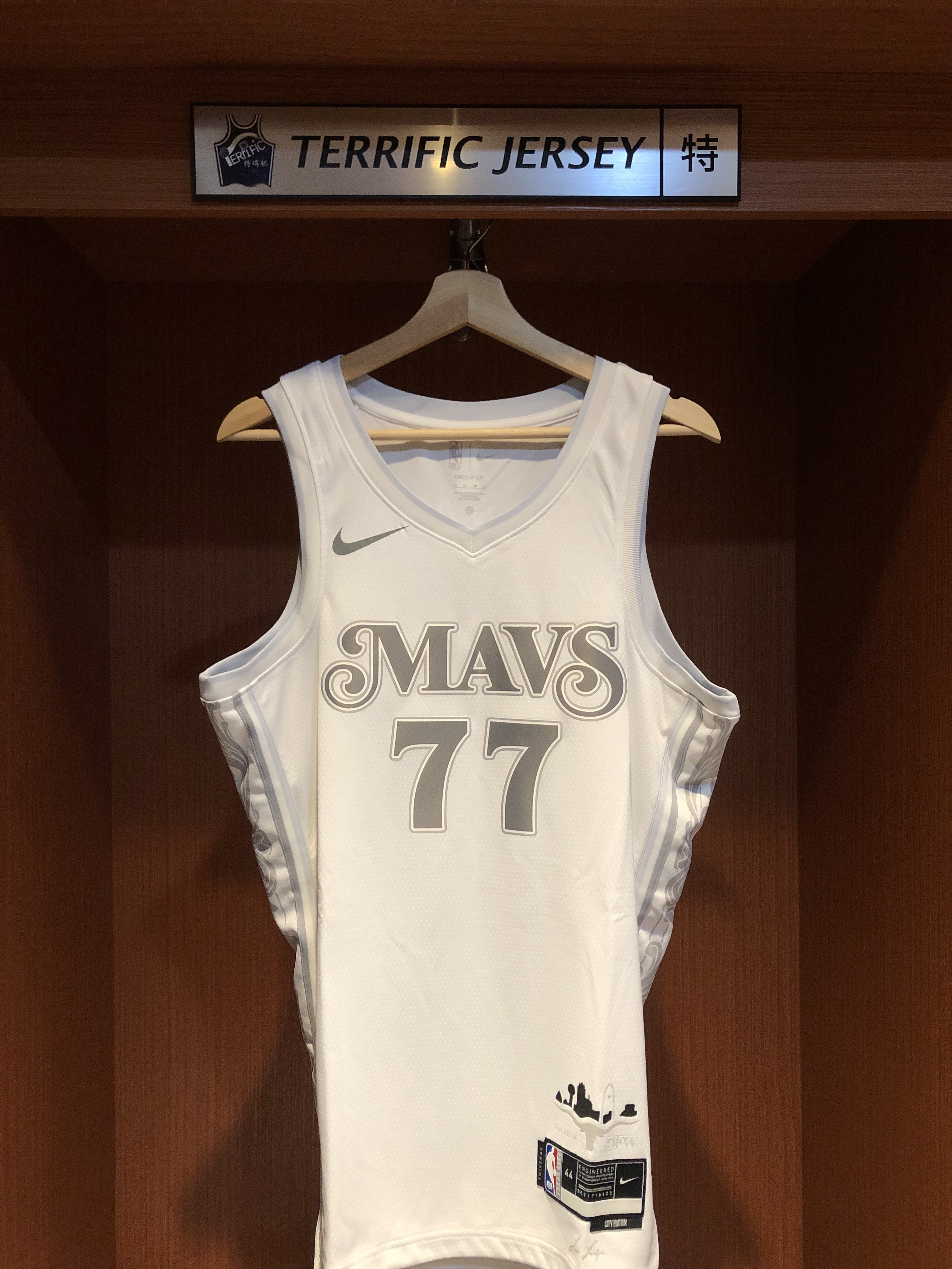 NBA球衣 Luka Doncic 達拉斯小牛城市 City Nike Swingman 球迷版 熱轉印 全新