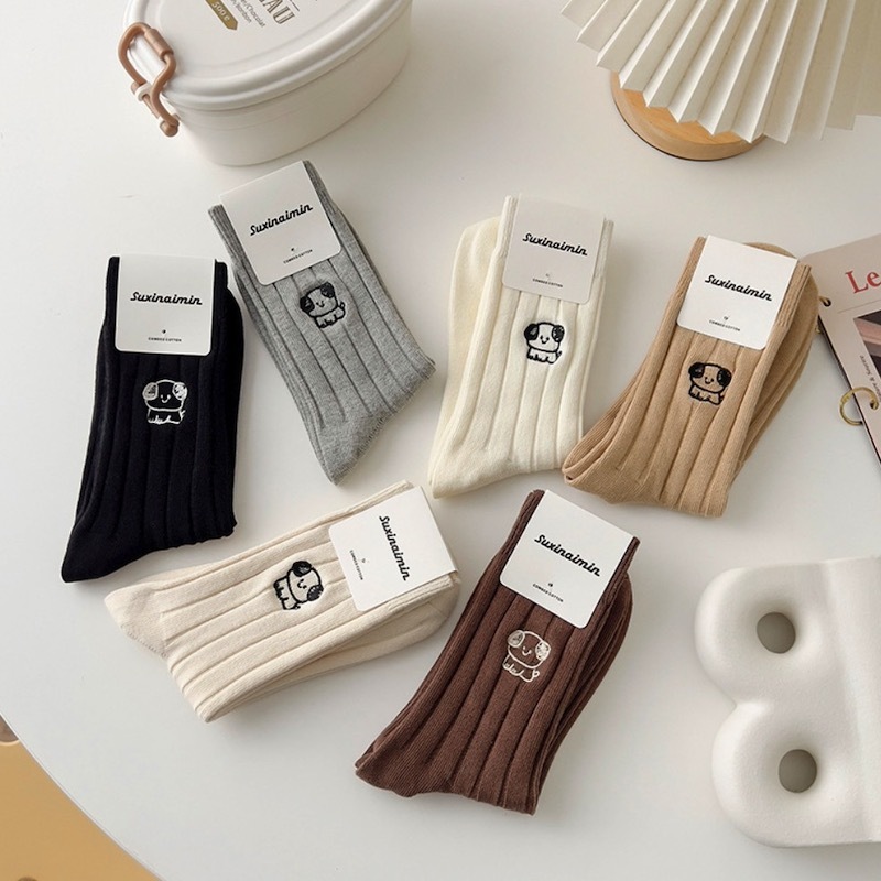 《12261》刺繡黑耳小狗厚實襪子