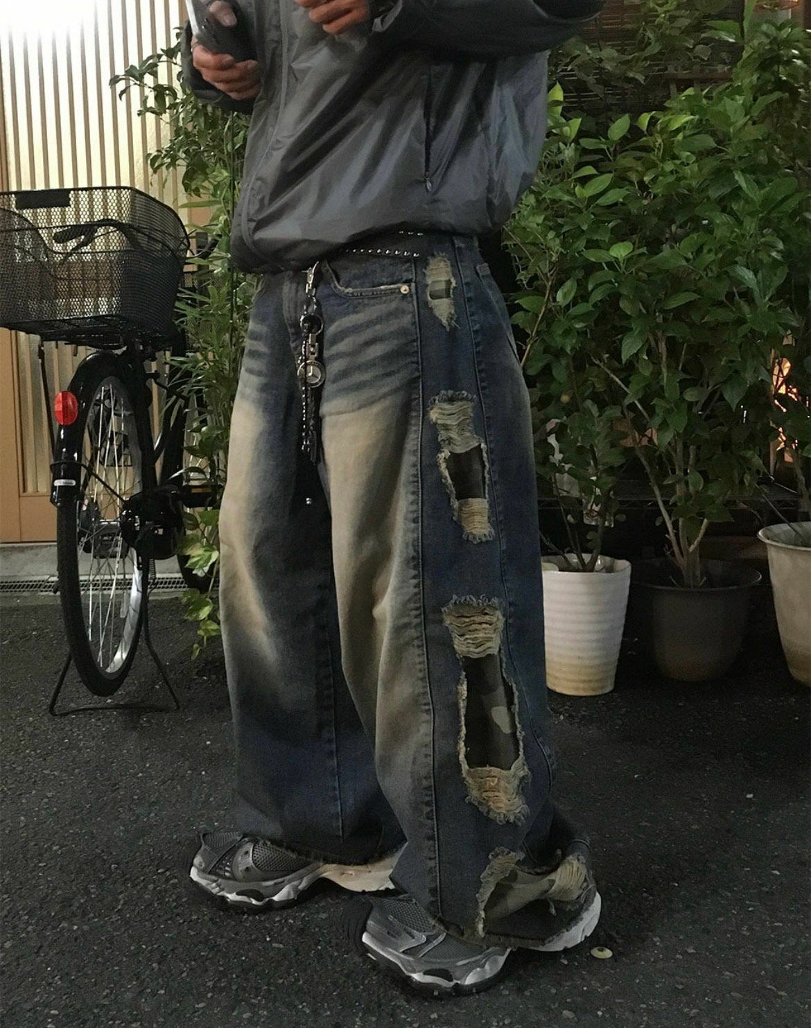 洗水破洞鬆身牛仔褲 UNUSED-054P