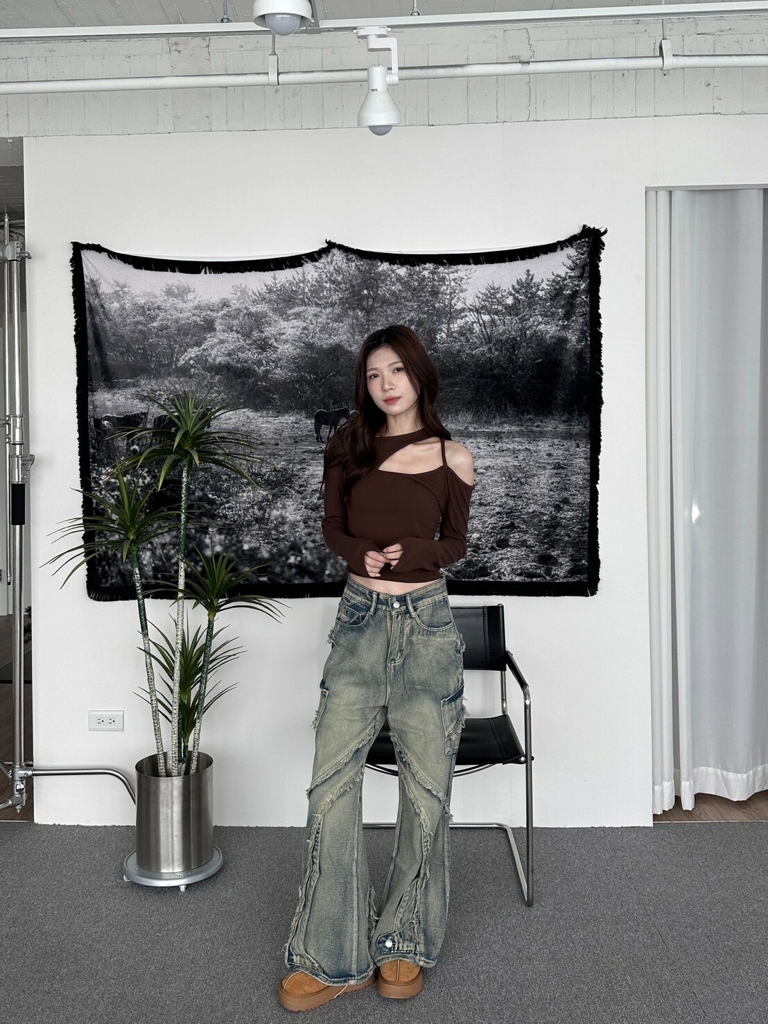 look at me🕶️微喇叭設計感對稱毛邊工裝褲