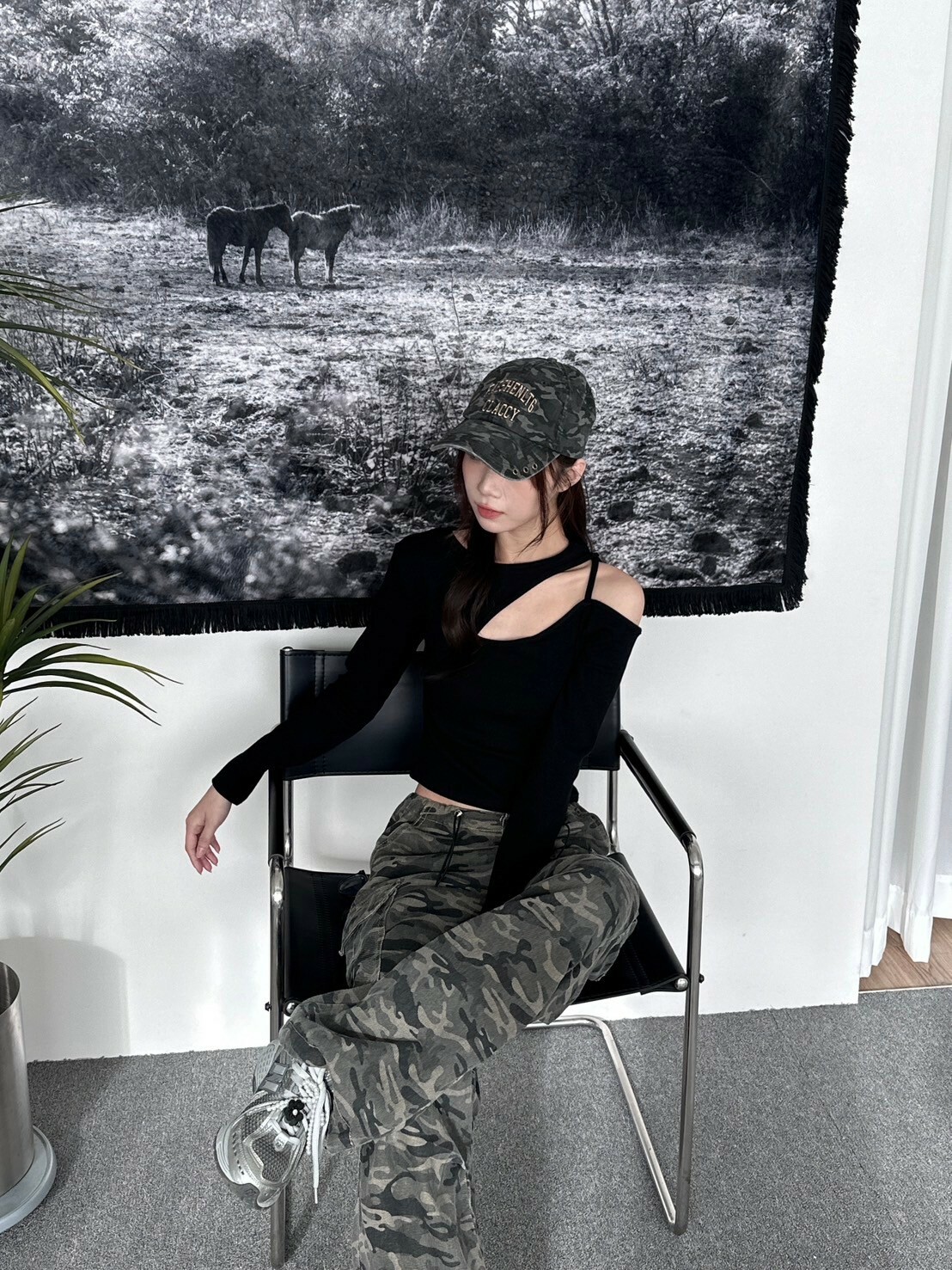 小心機🍷 不規則鏤空短版上衣 3colors