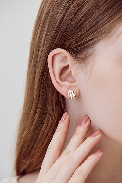 宮廷風亮鑽。銀針耳環