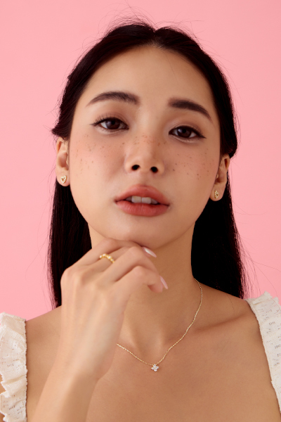 【925純銀】迷你愛心鋯石。銀針耳環