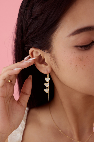 唯美愛心串接。銀針耳環