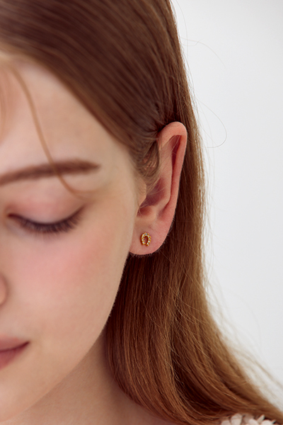 迷你閃耀馬蹄。銀針耳環