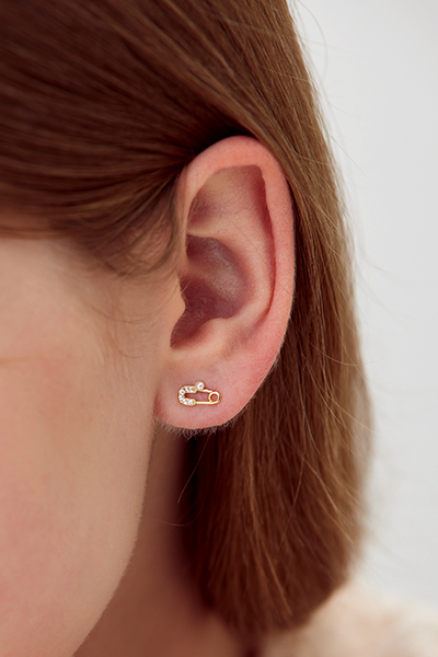 迷你珍珠亮鑽別針。銀針耳環