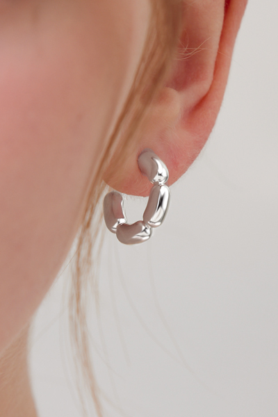 光澤米粒拼接C型。銀針耳環(銀)