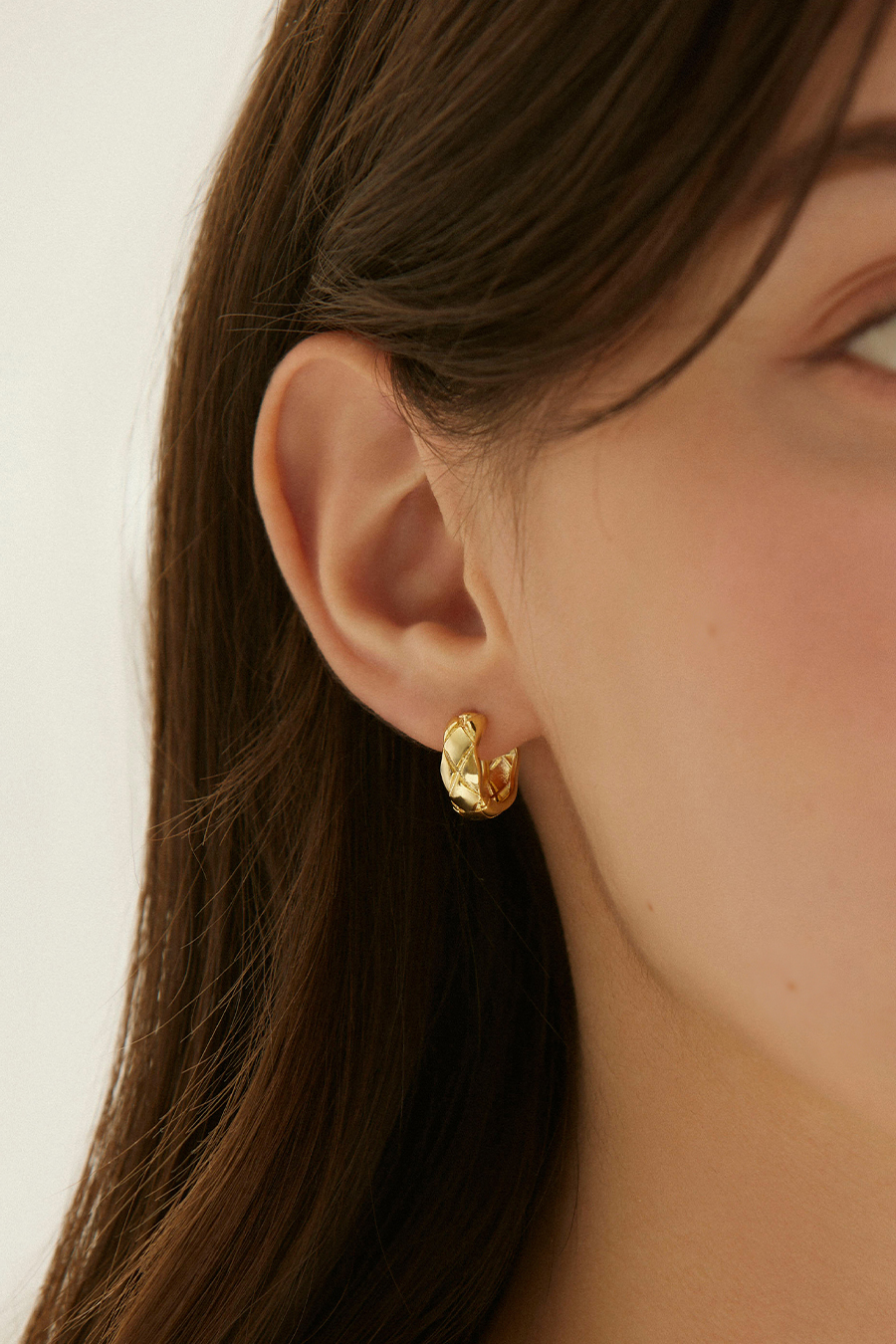 簡約圈型菱格紋。銀針耳環(金)