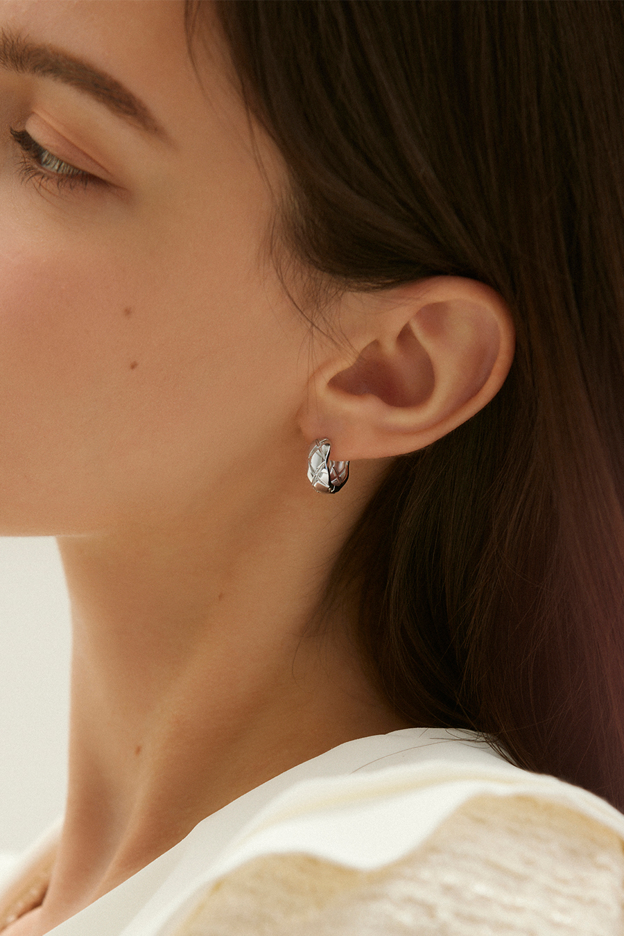 簡約圈型菱格紋。銀針耳環(銀)