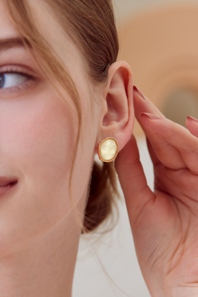 不規則水波紋。銀針耳環