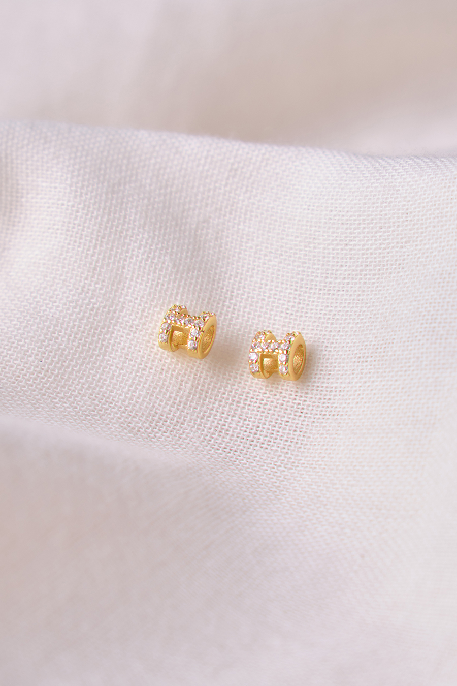 【925純銀】4.5MM滿鑽立體。銀針耳環(金)