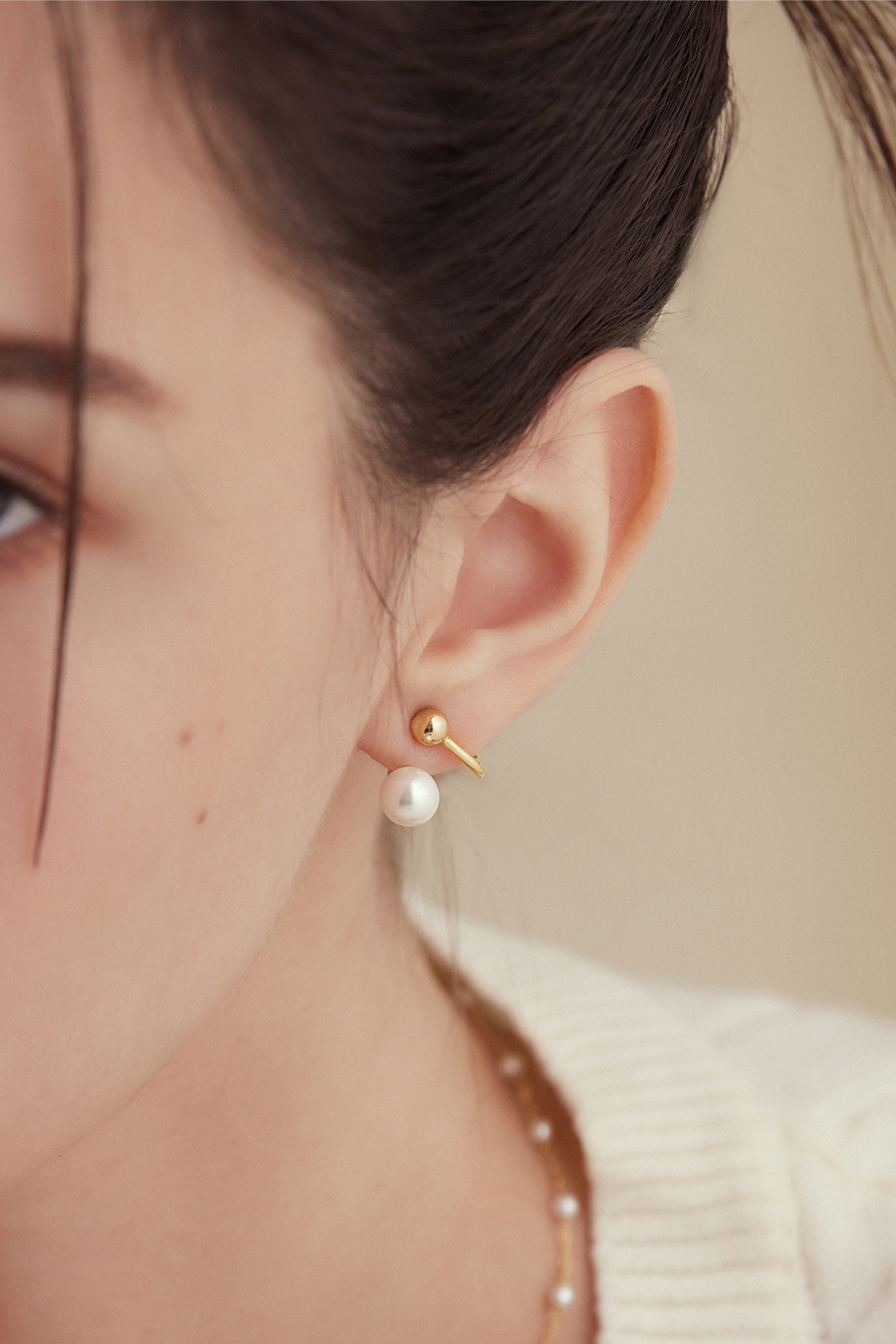 法式曲線珍珠。夾式耳環