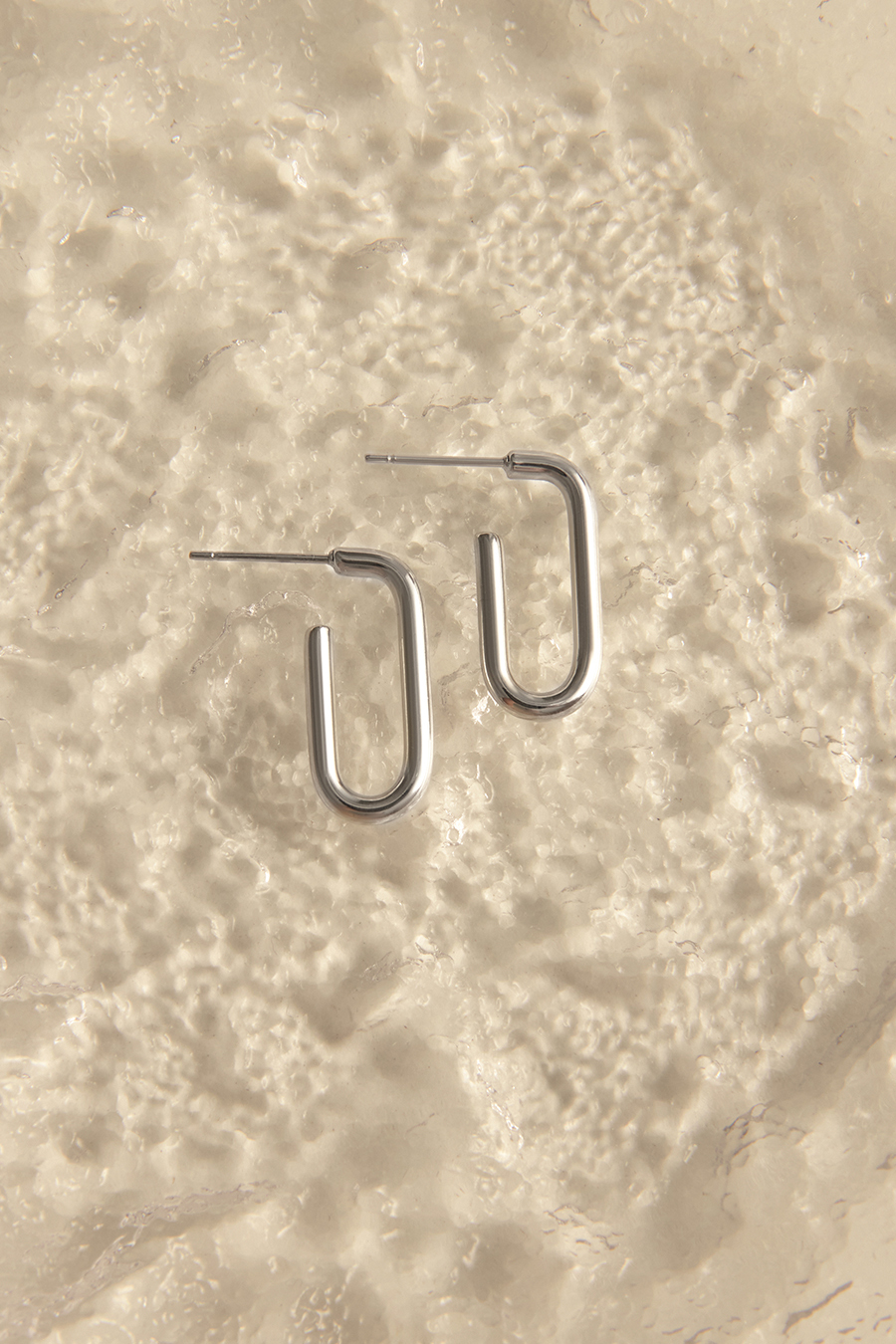 簡約U型幾何。鋼針耳環(銀)