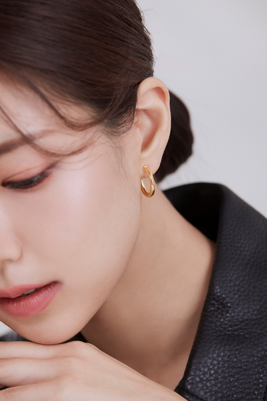 經典隱形圓圈。夾式耳環(金)