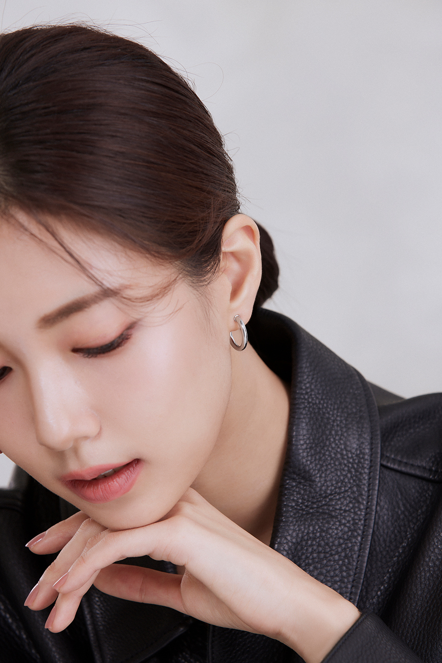 經典隱形圓圈。夾式耳環(銀)