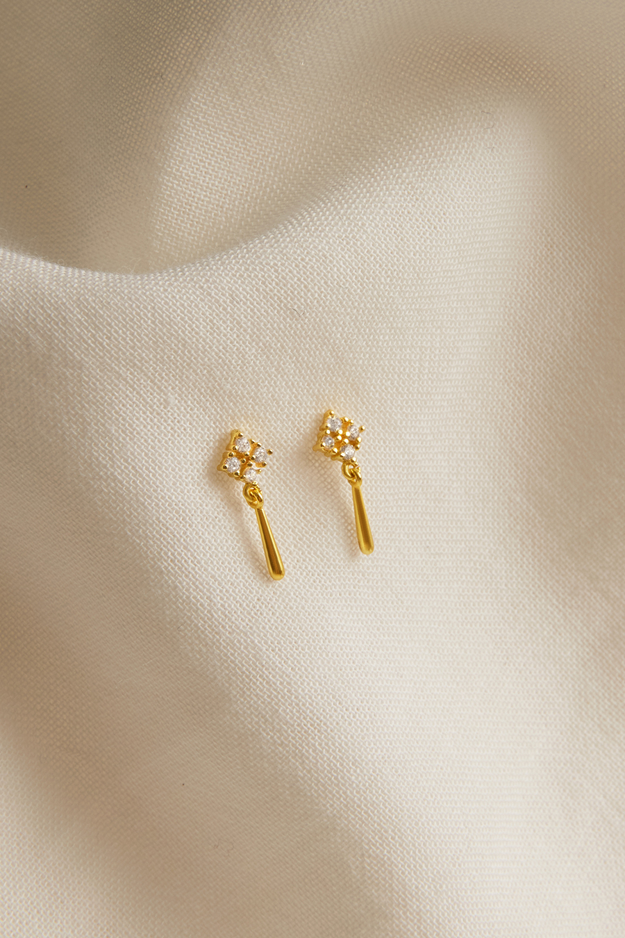簡約方型鑲鑽。針式耳環(金)
